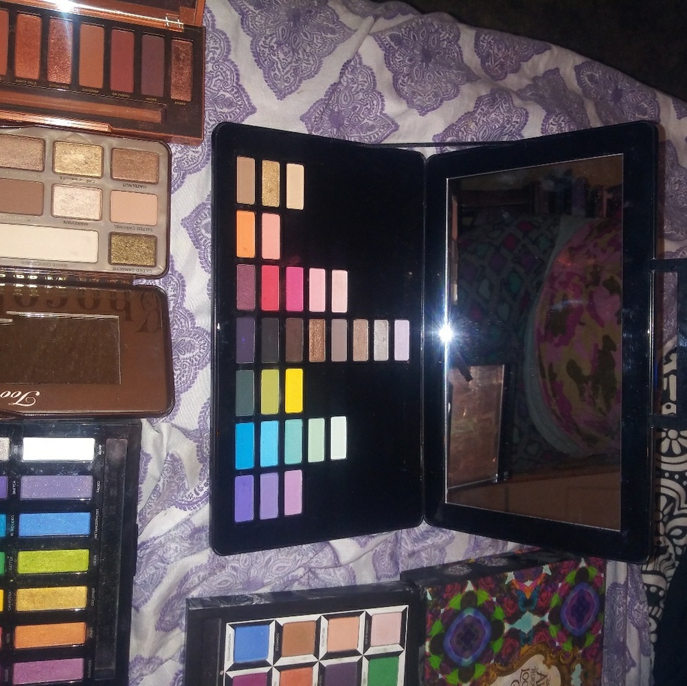 Palettes - Picture 2 of 6